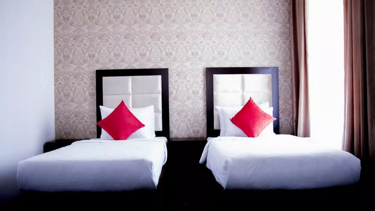 CORNICHE_SHABAVIZPARVAZ (6).jpg